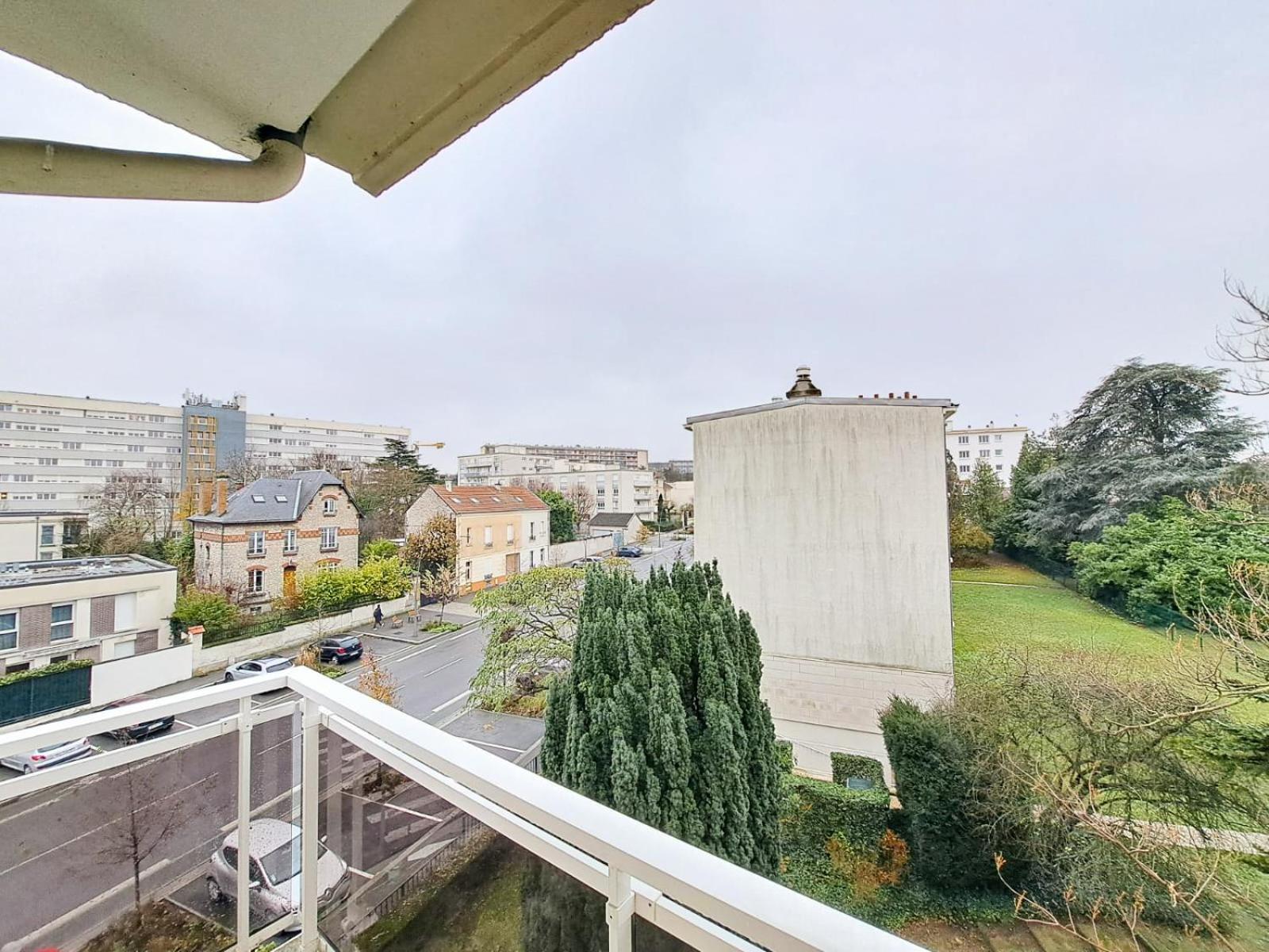 Appartement Cosy Au Coeur De Reims Luaran gambar